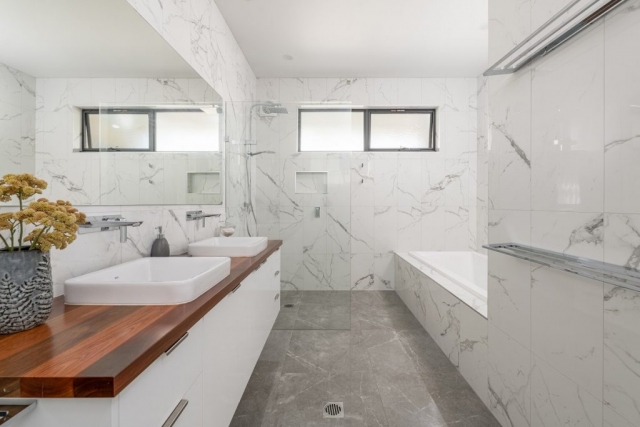 Everlasting Place Bathroom